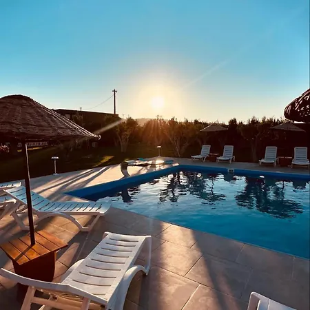 Flu Alacati Tiny House Отель *