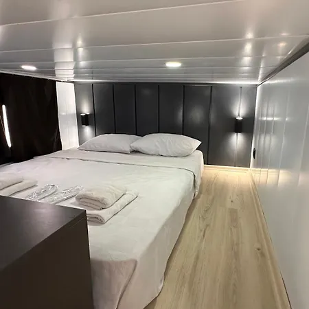 Flu Alacati Tiny House Отель Кешме